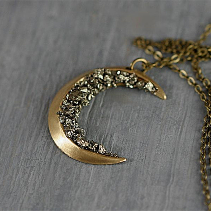 Pin Broken Crystal Gold Crescent Necklace Retro Glamour Woman Long Necklace